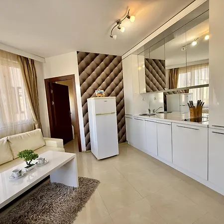 Emerald Paradise - Menada شقة