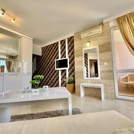 Apartman Emerald Paradise - Menada *