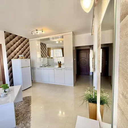 Emerald Paradise - Menada Apartman Napospart