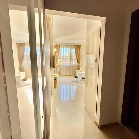 Emerald Paradise - Menada شقة