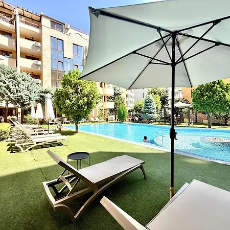 Emerald Paradise - Menada شقة